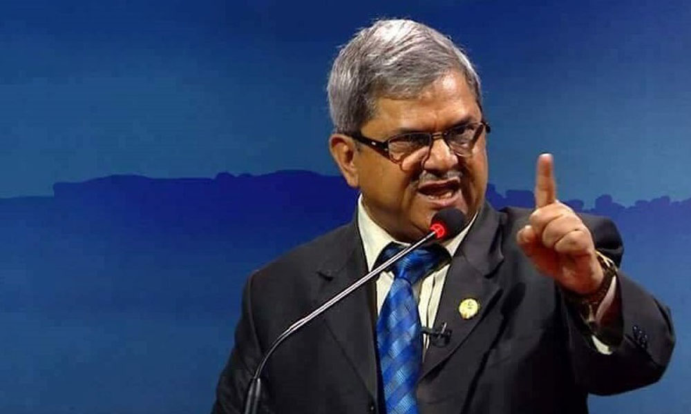 संवैधानिक इजलासमा बिडारीले भनेः प्रधानमन्त्रीलाई संसदसँग डराउने फोबिया भएछ